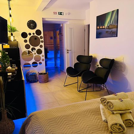 Sauna Studio Near Centre/Airport Prague Ngoại thất bức ảnh
